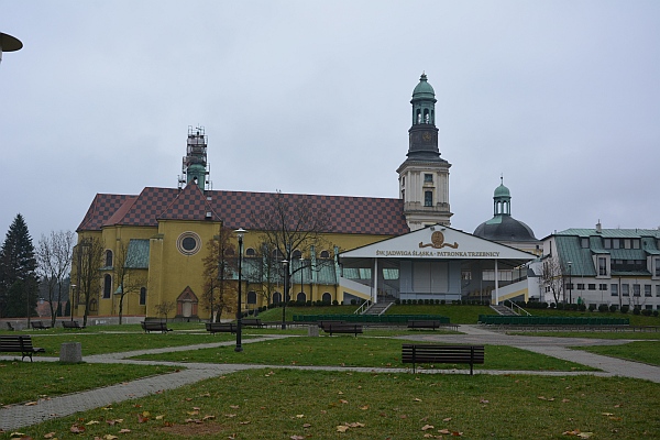 Sanktuarium św. Jadwigi w Trzebnicy Sanktuarium św. Jadwigi w Trzebnicy